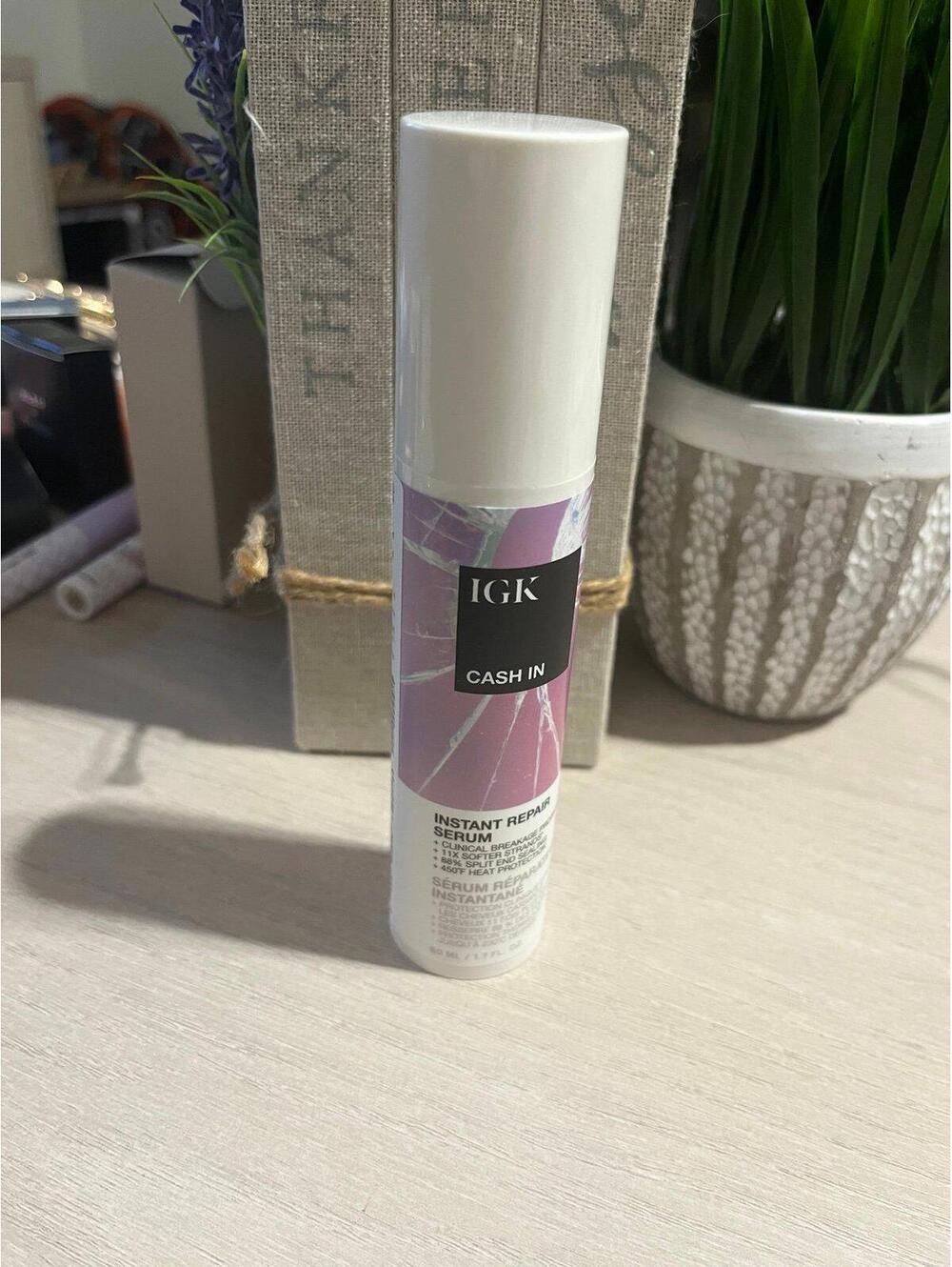 IGK cash In hair serum